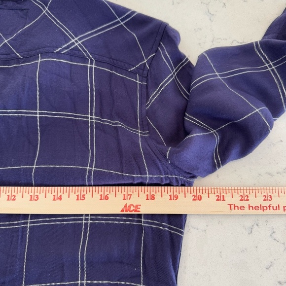Rails Women's Plaid Collared Button Down Blouse Hunter Shirt in Navy/White - Picture 8 of 10